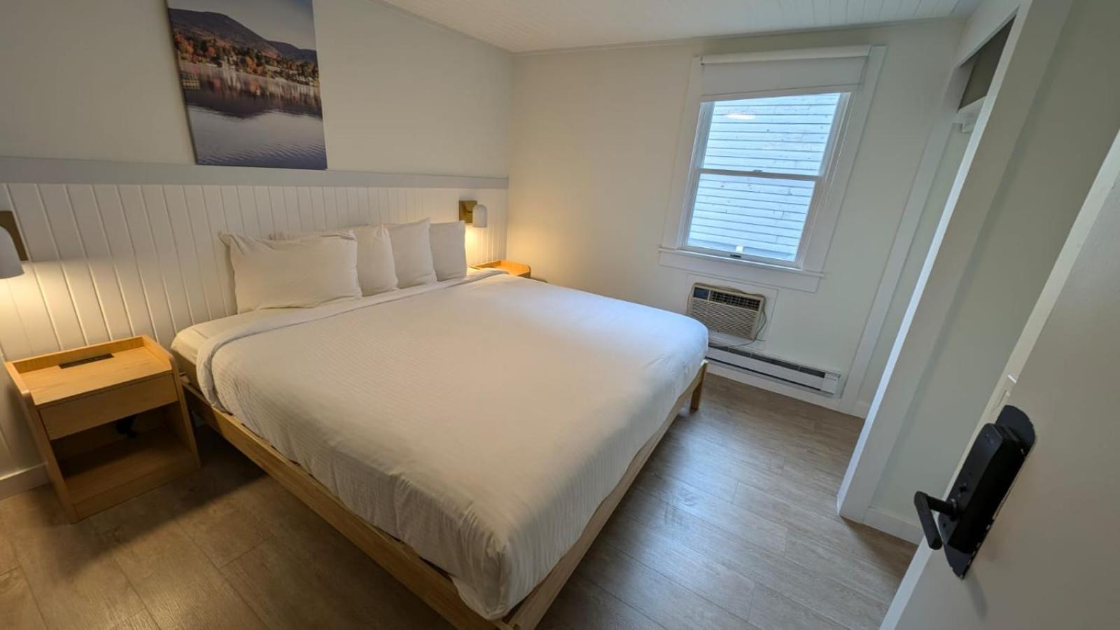 Maple Leaf Inn Лейк Плесид Екстериор снимка