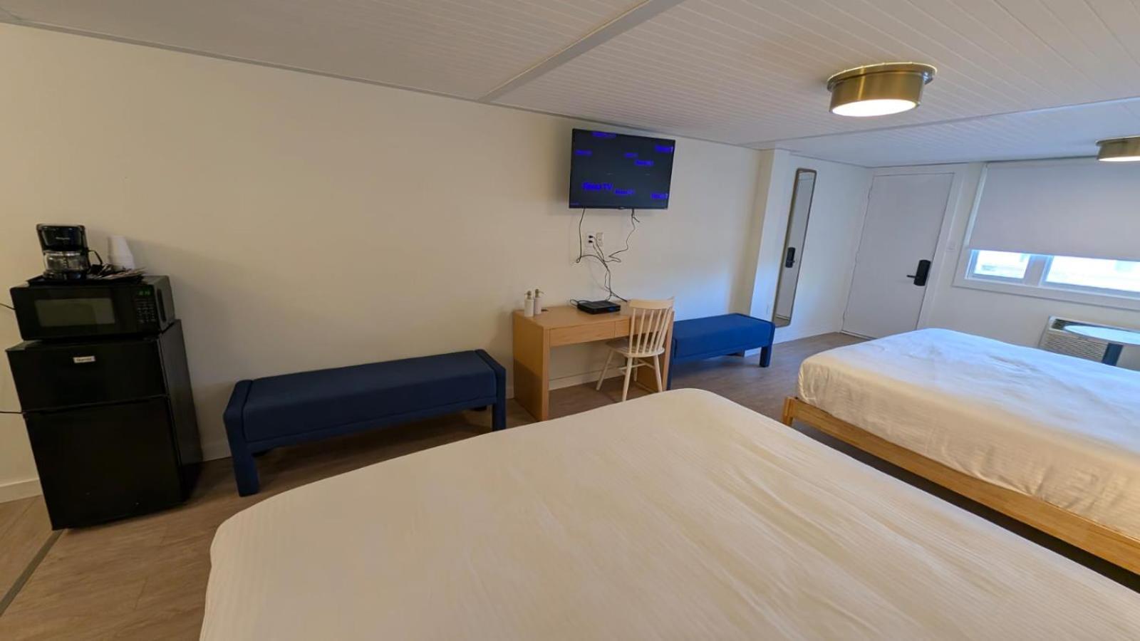 Maple Leaf Inn Лейк Плесид Екстериор снимка